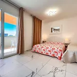 Διαμέρισμα Modern In Μπιμπιόνε