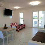 Modern In Διαμέρισμα Μπιμπιόνε