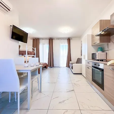 Апартаменти Modern In *